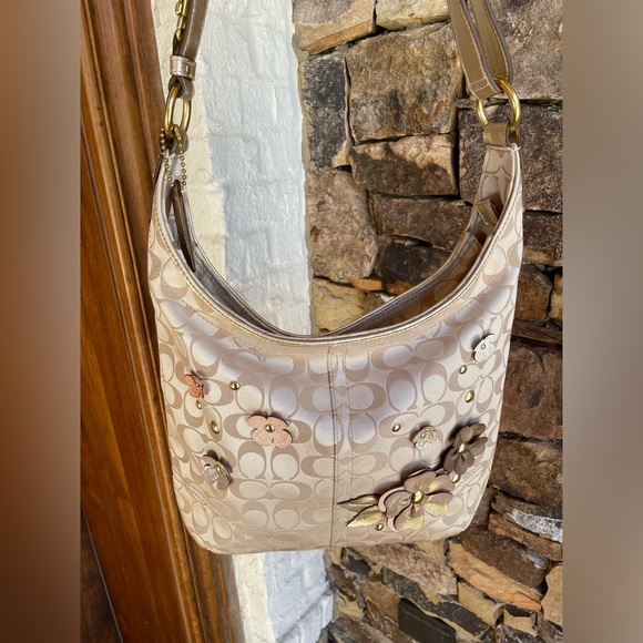 Coach Floral Hobo Bag - Picture 15 of 16